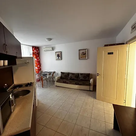Sunny Apartment *